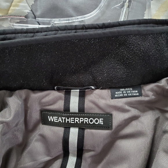 Men's Jacket - Picture 7 of 10